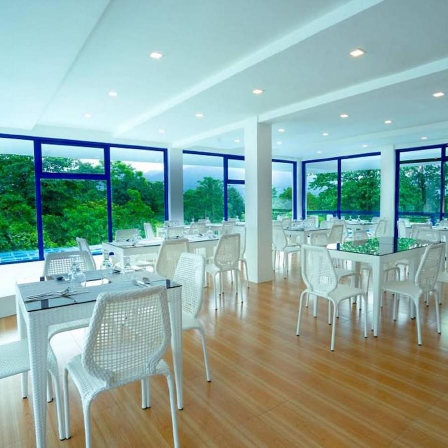 Ruhe Suites コロン エクステリア 写真
